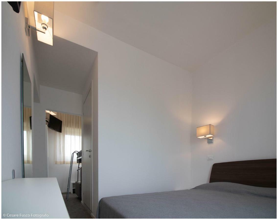 Hotel Caraibi Milano Marittima Exterior foto